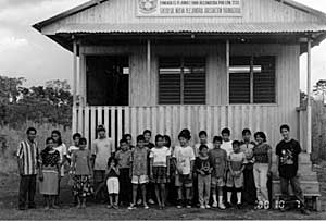 Students in front of the new Usko Ayar schoolhouse